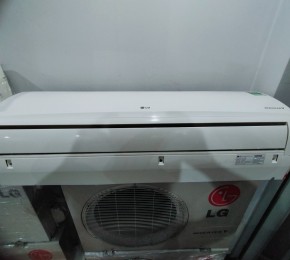 Máy lạnh LG 1.0HP Inverter