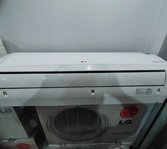 Máy lạnh LG 1.0HP Inverter 