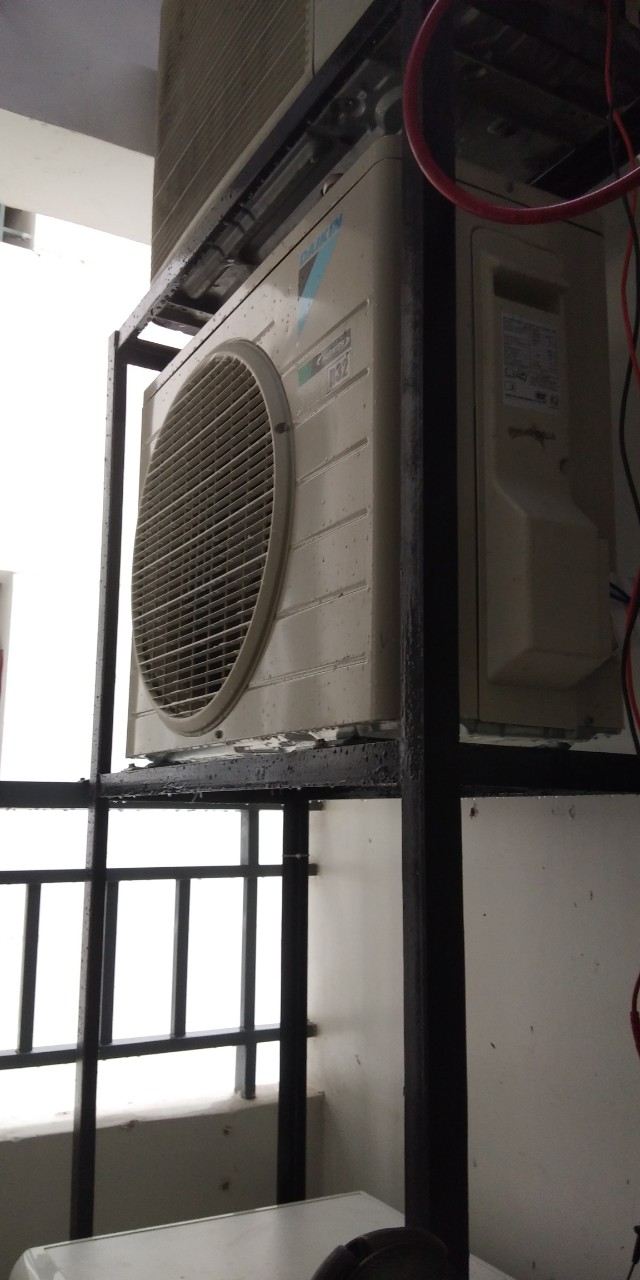 Hang khung đặt cục nóng máy lạnh